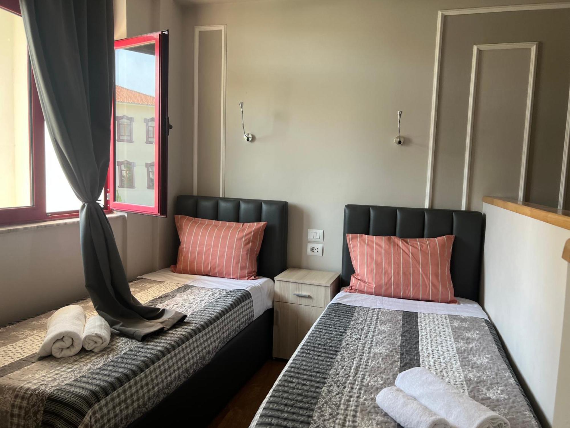 City Centre Rooms 4R Shkodër Extérieur photo